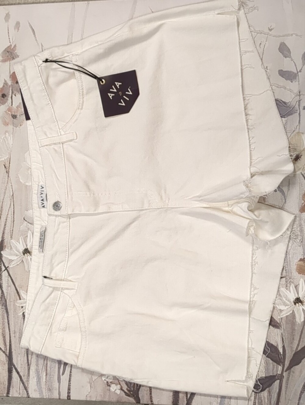 Ava & Viv Cream High-Rise Jean Shorts with Frayed Hem